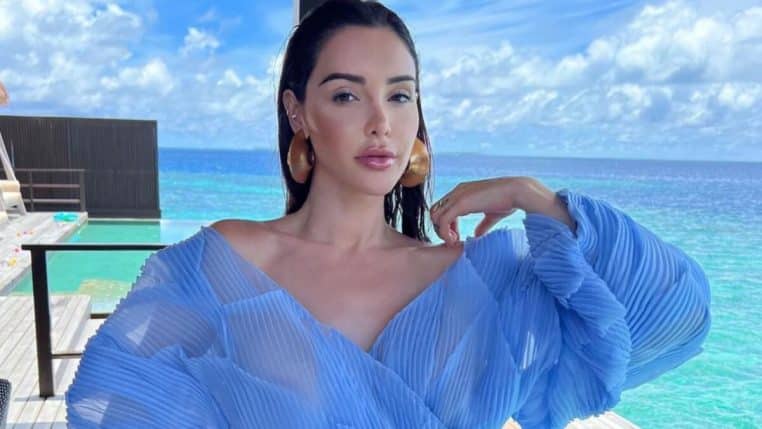 nabilla confidences chirurgie esthétique femme