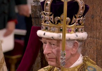 Le portrait officiel de Charles III révélé à l'occasion de son couronnement