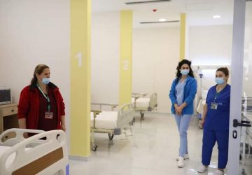 attaque couteau hopital