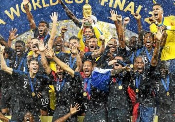 joueur-equipe-foot-papa