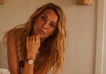 laura smet pose cigarette bouche raison particuliière