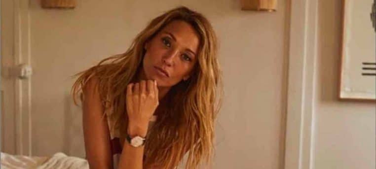 laura smet pose cigarette bouche raison particuliière