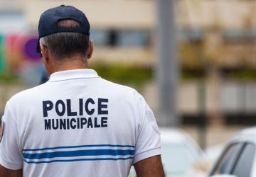 police arrestation baby-sitter (1)
