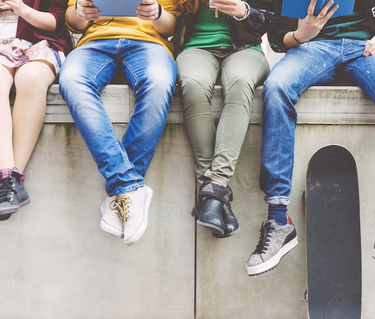 racisme couple insulté violence physique