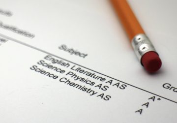 Emmanuel Macron notes bac résultat examen résultats