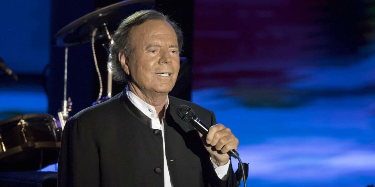 « Comme une esclave » : Julio Iglesias visé par une nouvelle plainte pour agression sexuelle en Espagne