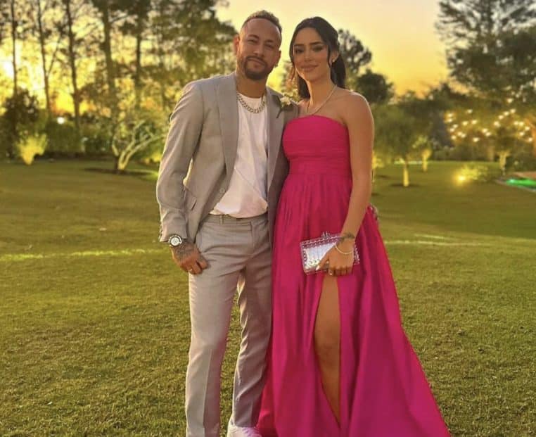 Neymar et sa feme enceinte Bruna