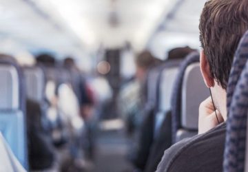 couple bebe odeur avion