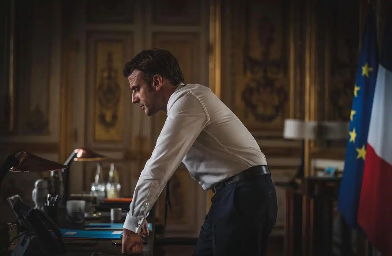 emmanuel macron seul face à une situation inextricable