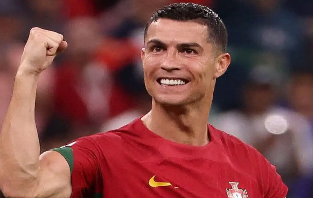 Cristiano-Ronaldo-en-Vacances-de-Luxe-en-Sardaigne