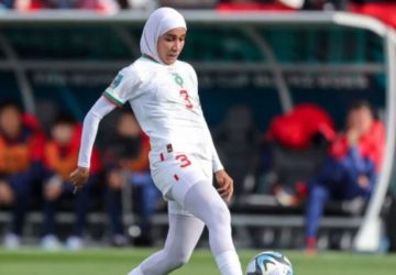 Nouhaila Benzina femme voilee foot match (2)