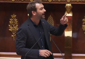 Ugo Bernalicis assemblee nationale depute chanter (1)