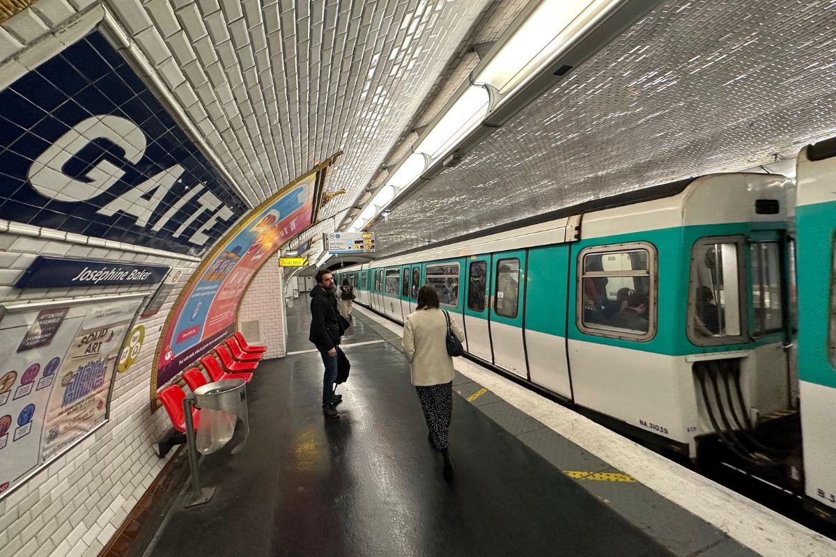 chute femme metro paris parisien (2)