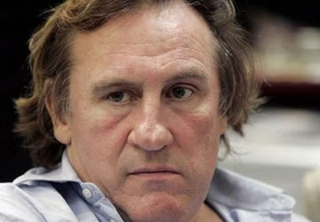 depardieu urine photo (2)