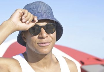 kylina mbappé plage montre luxe