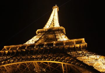 Une femme violée au pied de la tour Eiffel