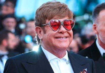 Elton John hospitalisé chute (2)