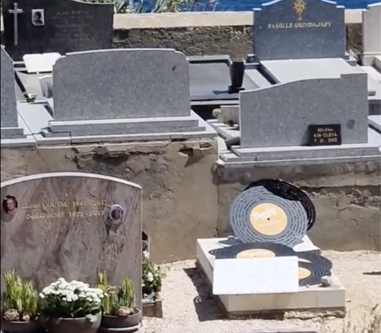Serge Lama Eddy Mitchell Bernard Montiel tombes cimetière actu
