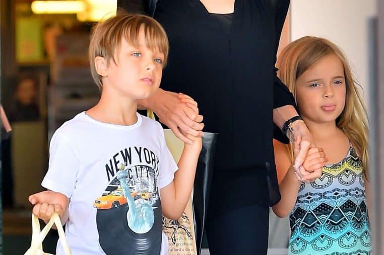 brad-pitt-joli-jumeaux-richesse