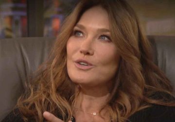 carla bruni photo vacances insolite