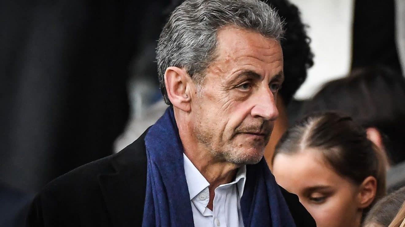 Nicolas Sarkozy s'neflamme