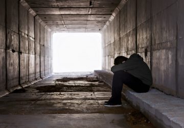 Drame : un adolescent poignarde cinq personnes