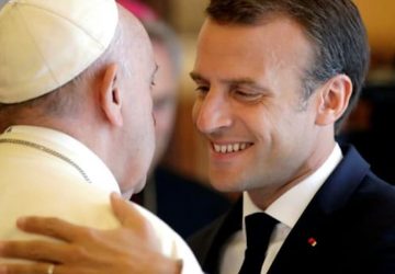macron pape