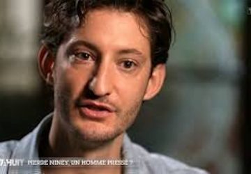 pierre niney violent tacle emmanuel macron