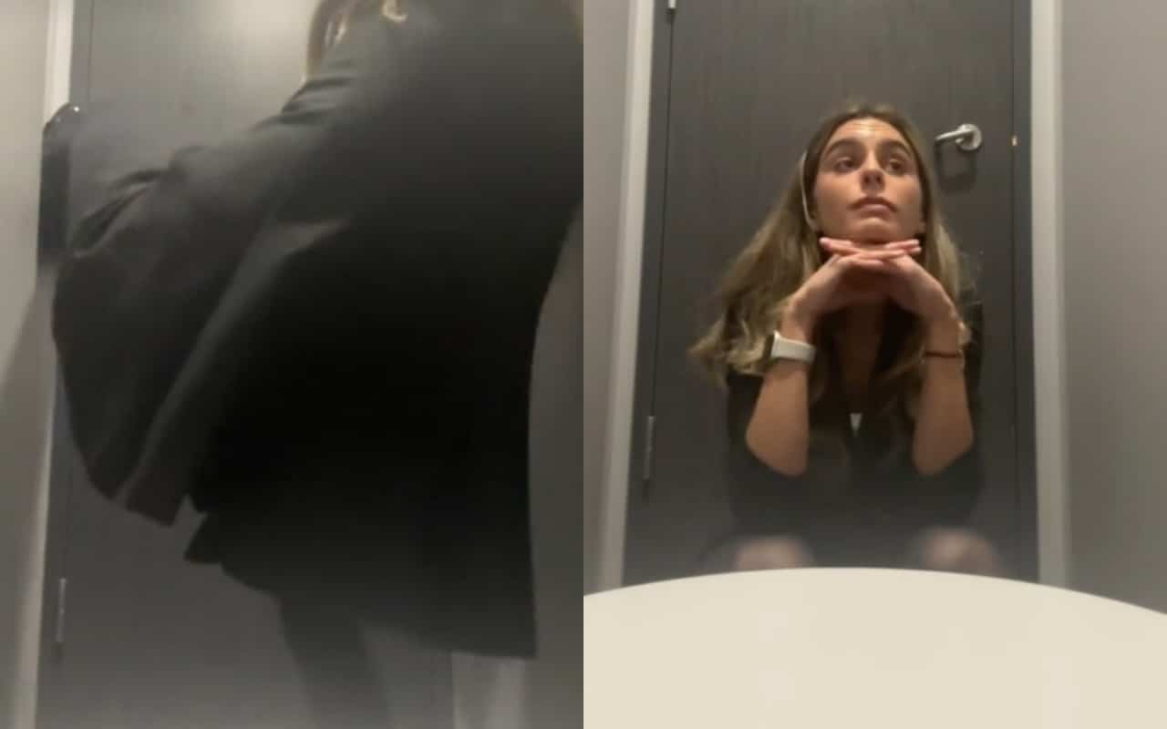 femme enfermée dans les toilettes