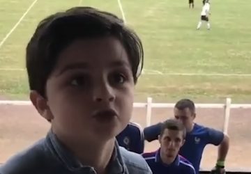 enfant blague