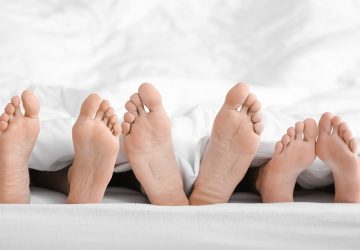 mari stérile trouple enceinte couple trois amour femme hommes
