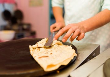 Pâtes à crêpes stockées bouches d'égouts
