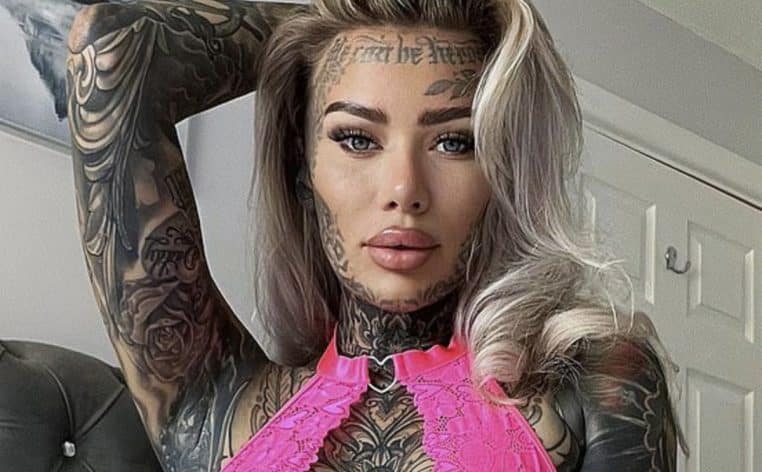 tatouée tatouage impressionnant femme corps insolite info