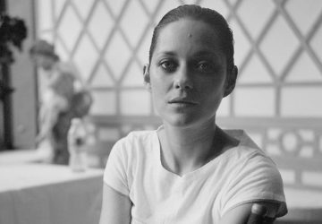 Marion Cotillard people avion