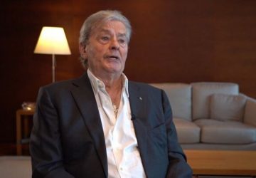 alain delon attaque ancienne miss france geste