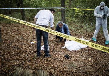 corps retrouvé meurtre flottant flottante eau fait divers