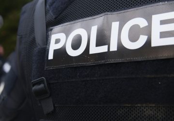 égorgé femme poignardé homicide domicile