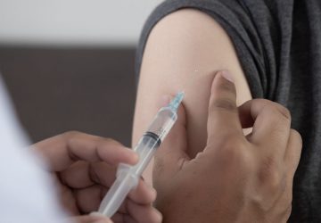 vaccin mort insolite actu