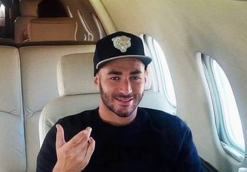 Karim Benzema montre photo fortune