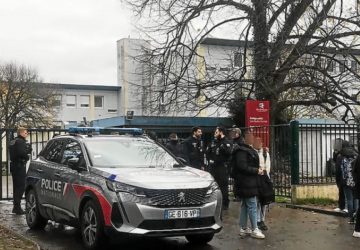 college Hautes-Ourmes eleve 12 ans menace couteau (1)