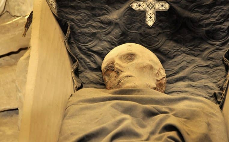 corps retrouvé momifié momie actu info
