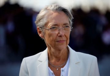 Remaniement : Elisabeth Borne en danger ?