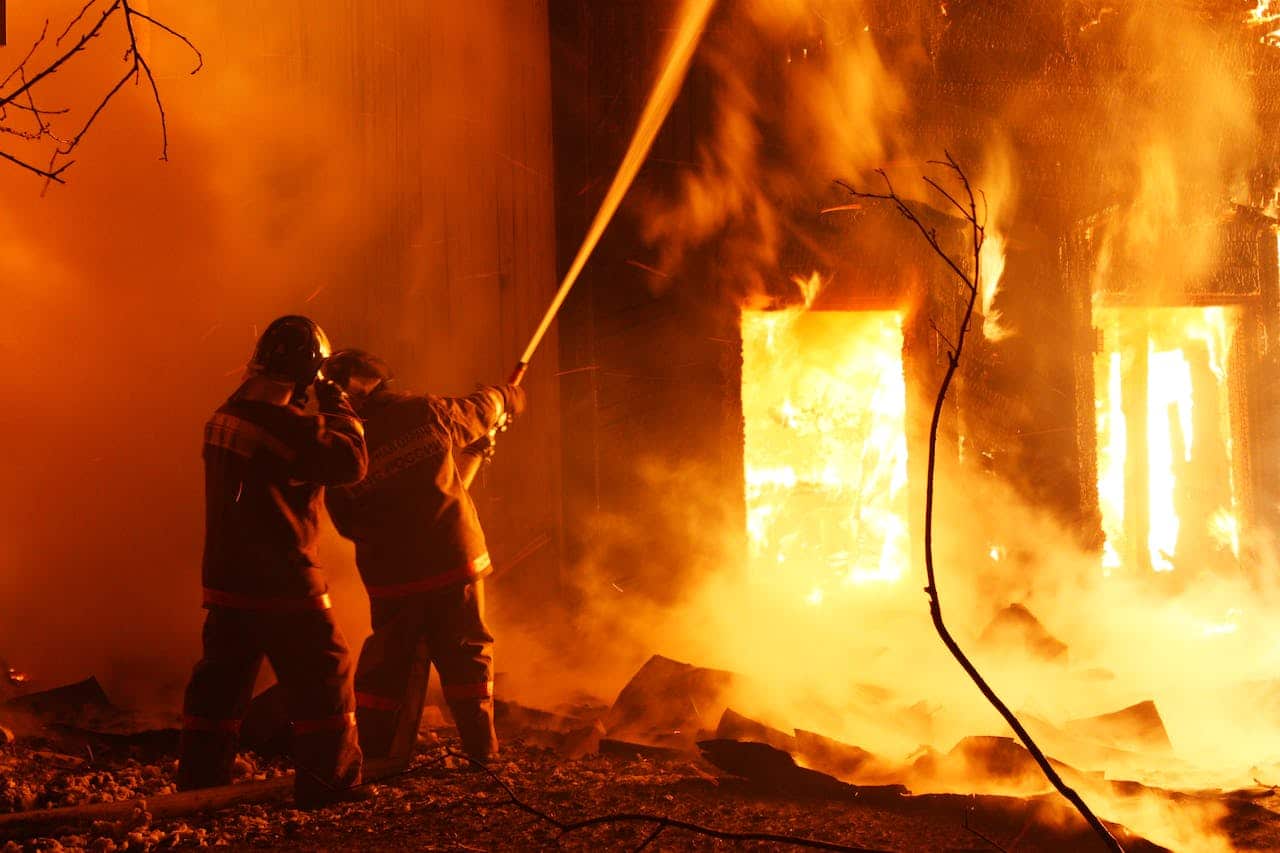 Le corps d'un nourrisson retrouvé après un incendie