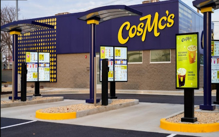 nouveau restaurant du groupe macdonald's appelé CosMc's spécialisé dans les boissons.