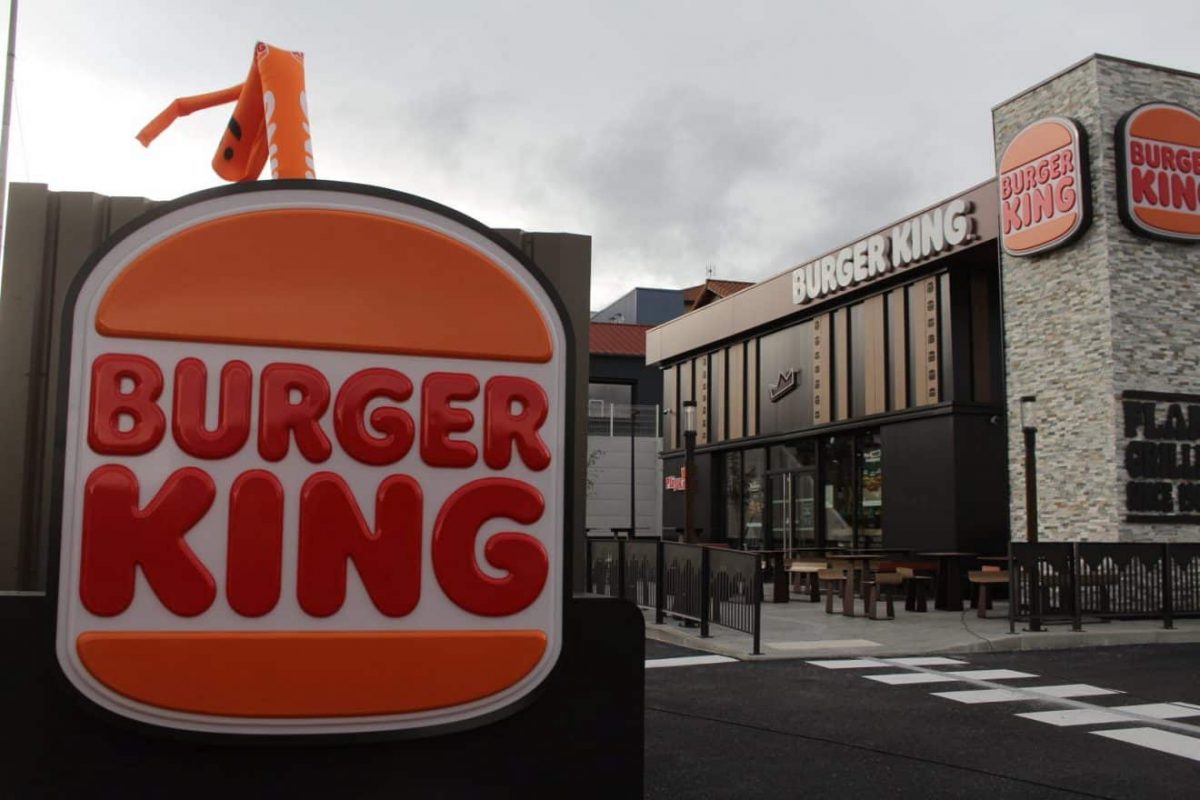 burger king enseigne frappe fort communication gouvernenemnt