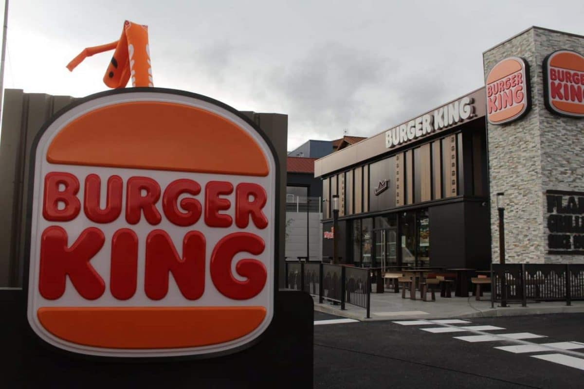 burger king enseigne frappe fort communication gouvernenemnt