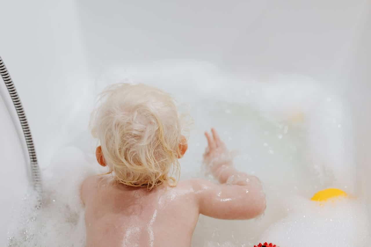 Une fillette se noie dans une baignoire