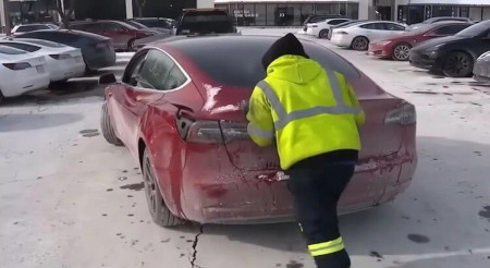tesla gelées superchargeurs