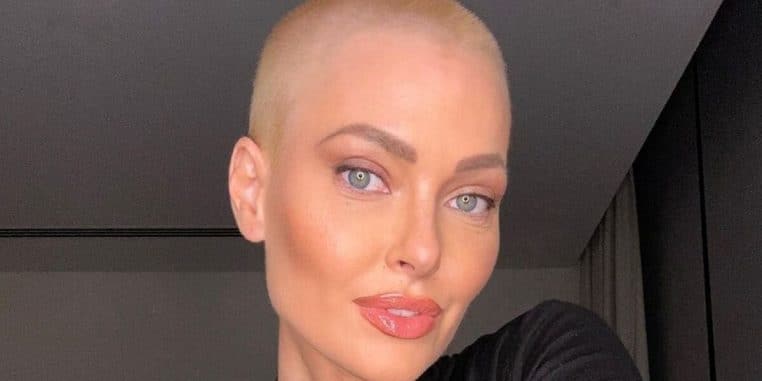 caroline receveur photo cicatrice intenret