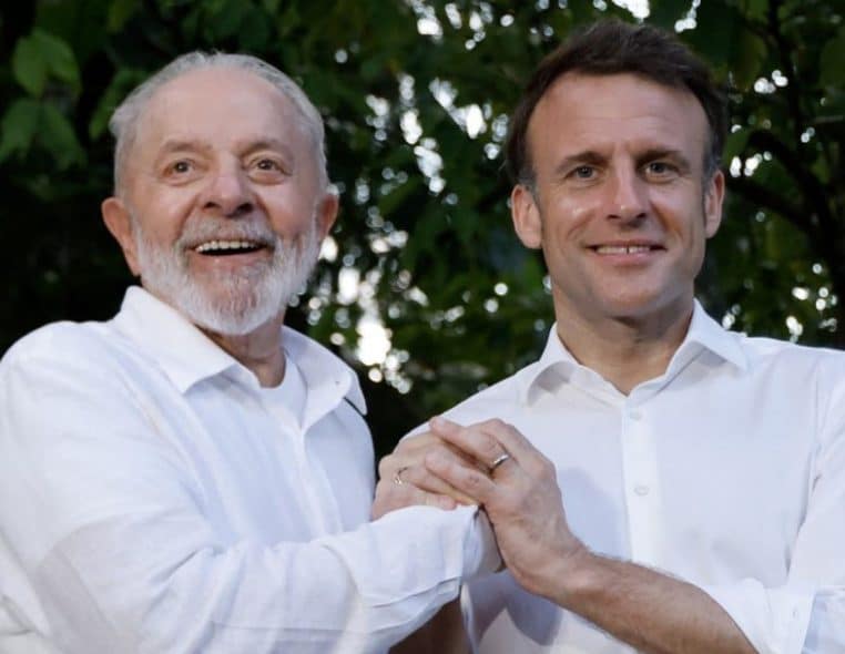 Emmanuel Macron s'affiche très complice avec Lula